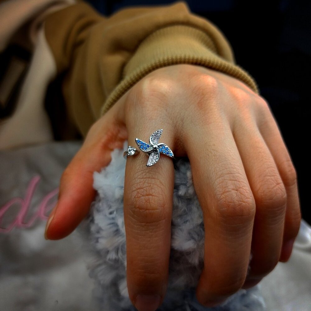 Crystal Floral Spinning Ring